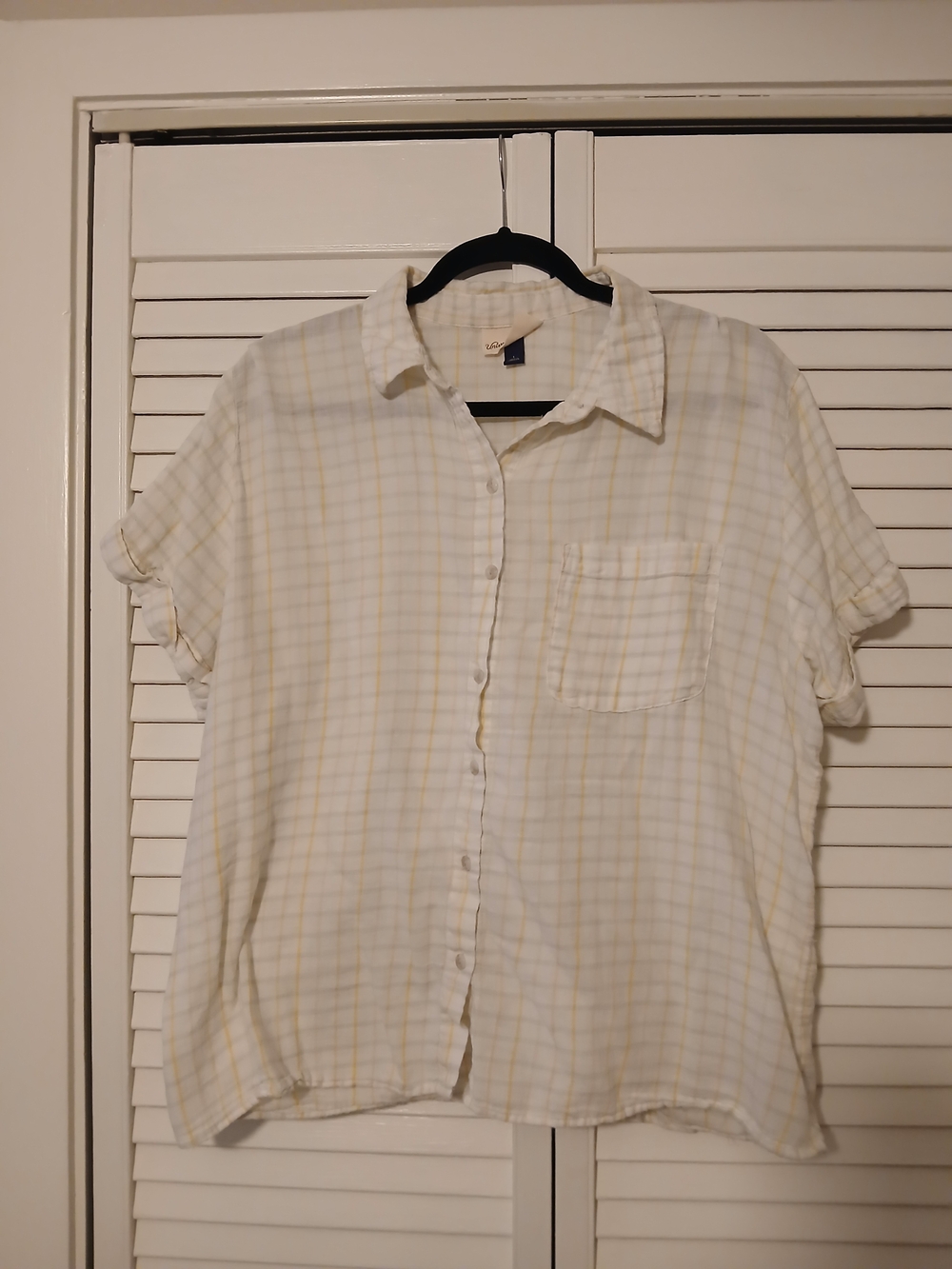 Universal Thread White Plaid Short-Sleeve Button-Up Shirt